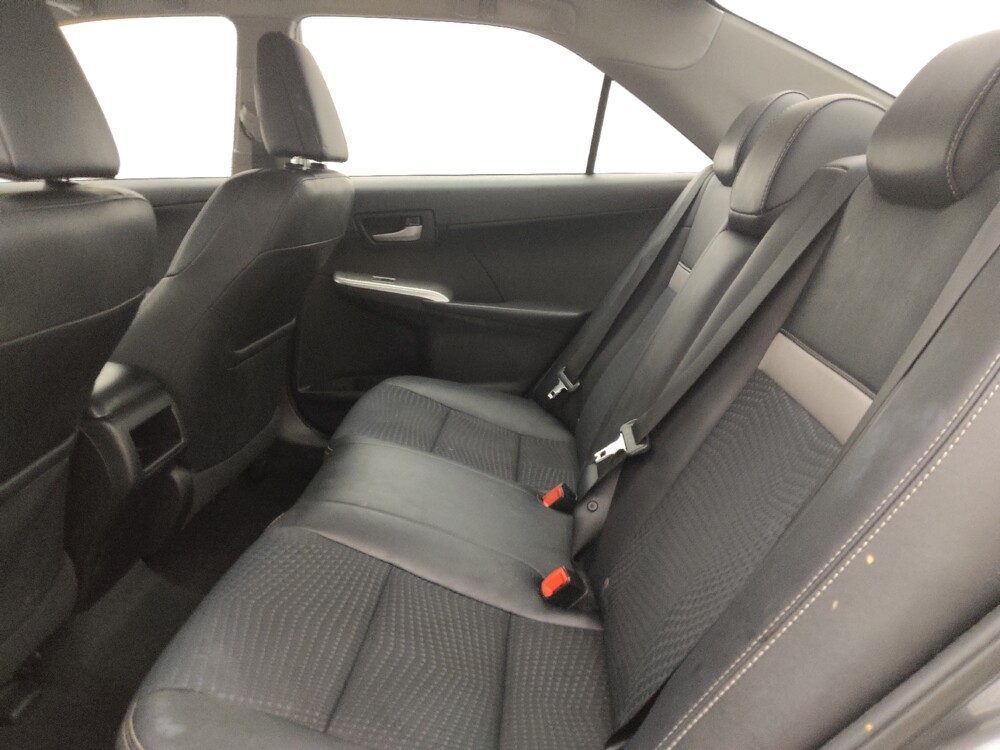 2014 Toyota Camry in Tampa, FL 33619 - 18101360 18