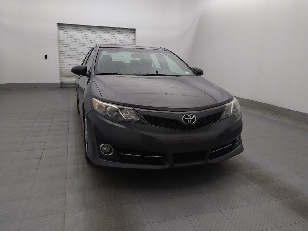 2014 Toyota Camry in Tampa, FL 33619 - 18101360 14