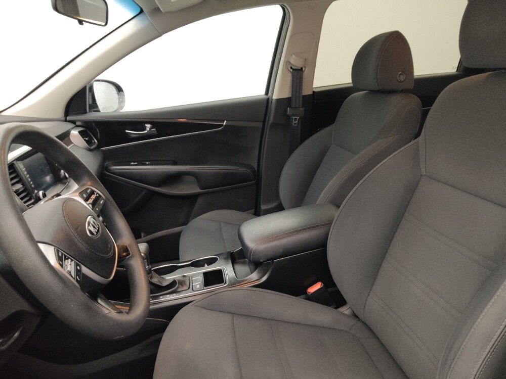 2019 Kia Sorento in Tampa, FL 33612 - 18101364 17