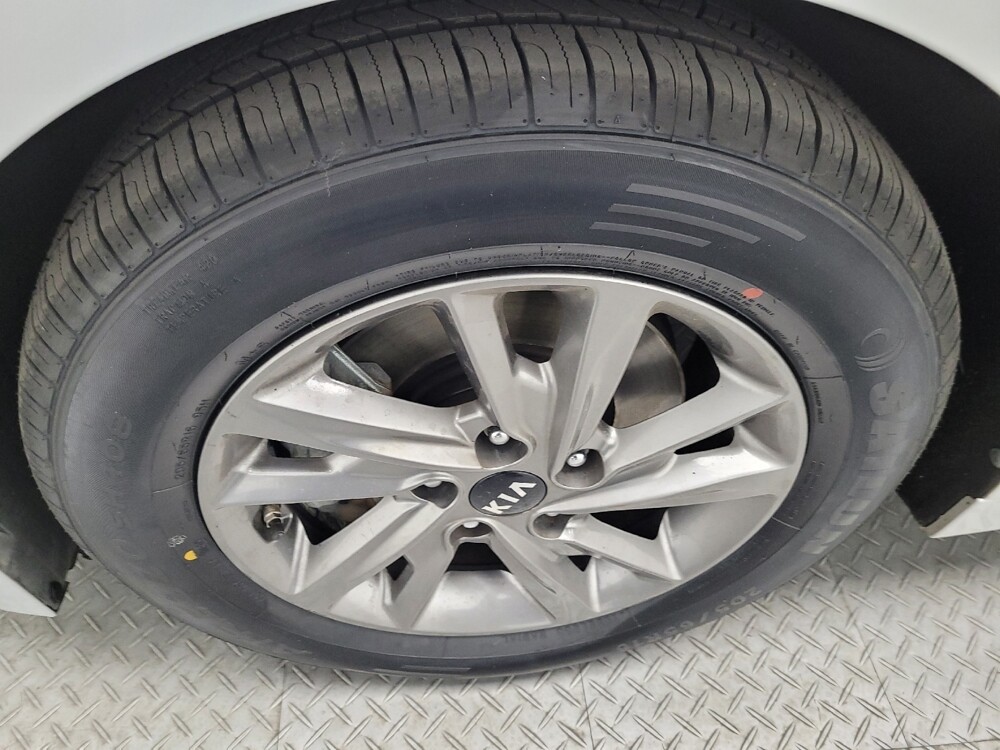 2019 Kia Optima in Las Vegas, NV 89104 - 18101374 31