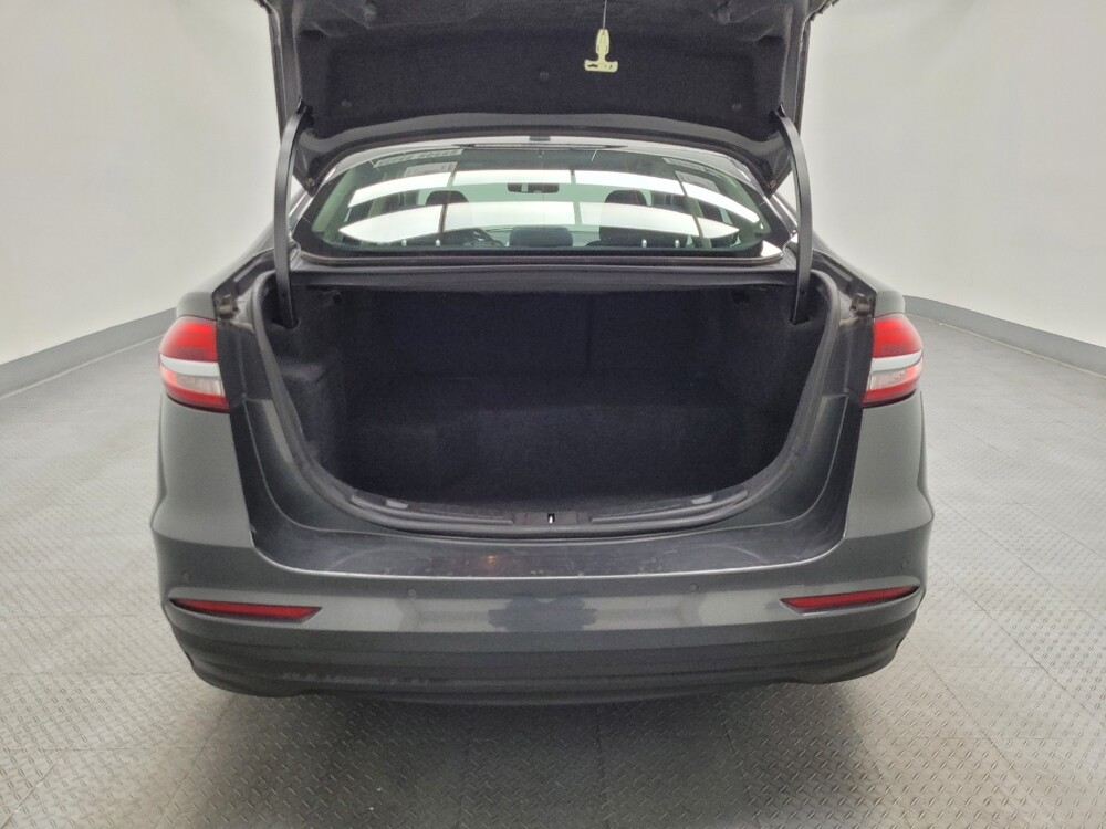 2020 Ford Fusion in Las Vegas, NV 89104 - 18101375 29