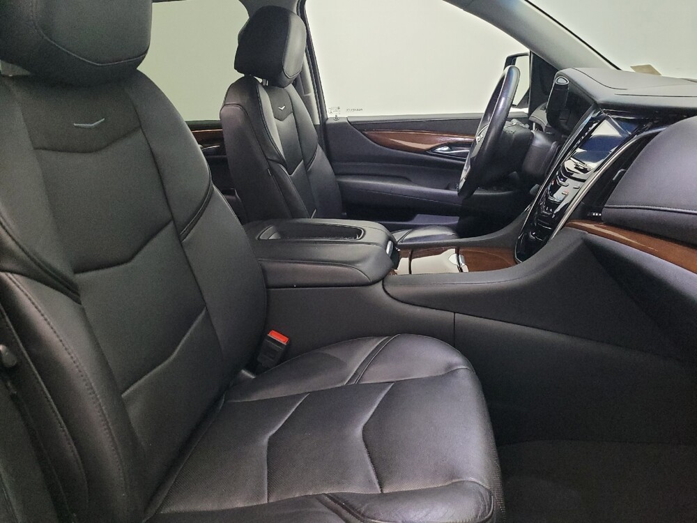 2019 Cadillac Escalade in Jacksonville, FL 32210 - 18101390 21