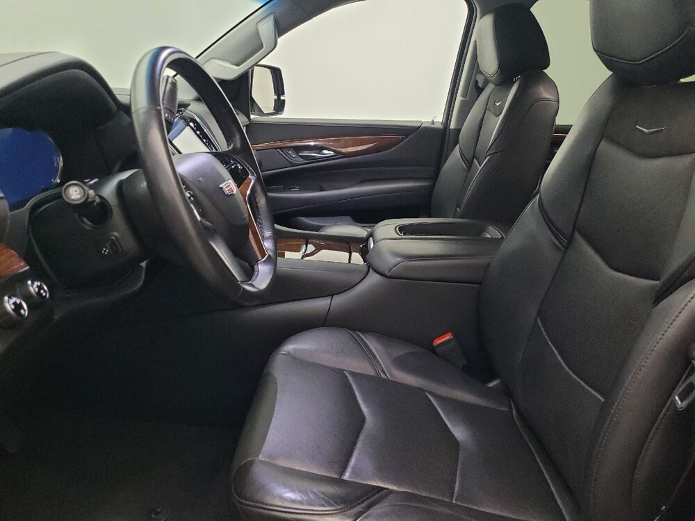 2019 Cadillac Escalade in Jacksonville, FL 32210 - 18101390 17