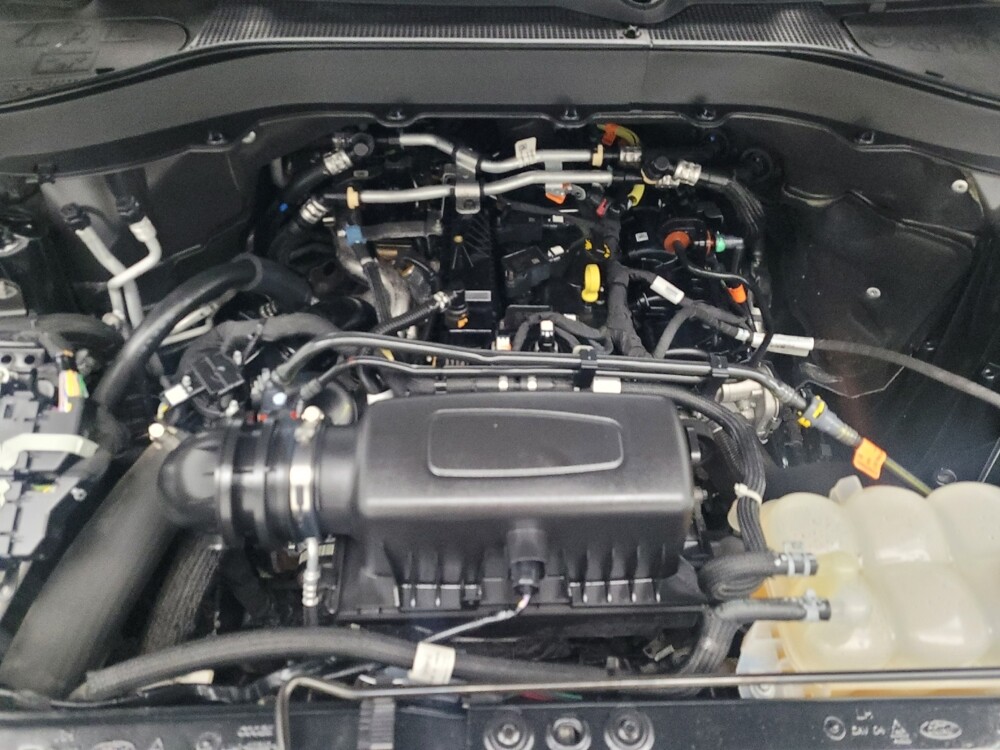 2022 Ford Explorer in Madison, TN 37115 - 18101404 30