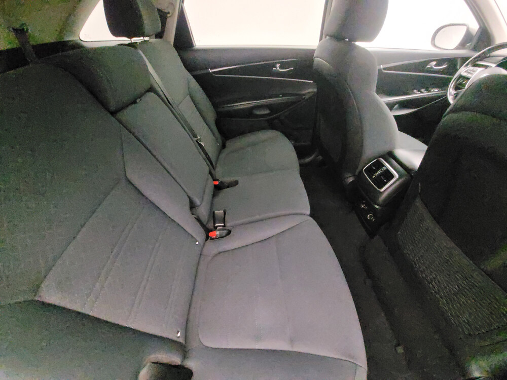 2019 Kia Sorento in Houston, TX 77034 - 18101405 19