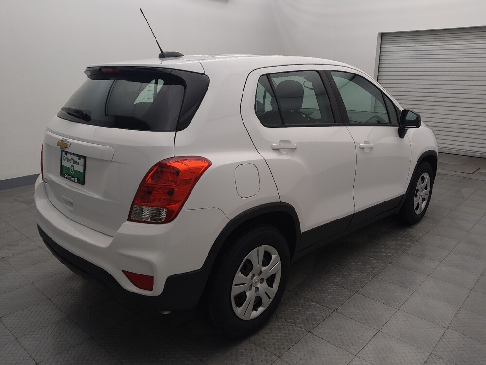 2017 Chevrolet Trax in Houston, TX 77034 - 18101409 9