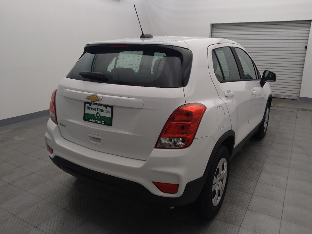 2017 Chevrolet Trax in Houston, TX 77034 - 18101409 7