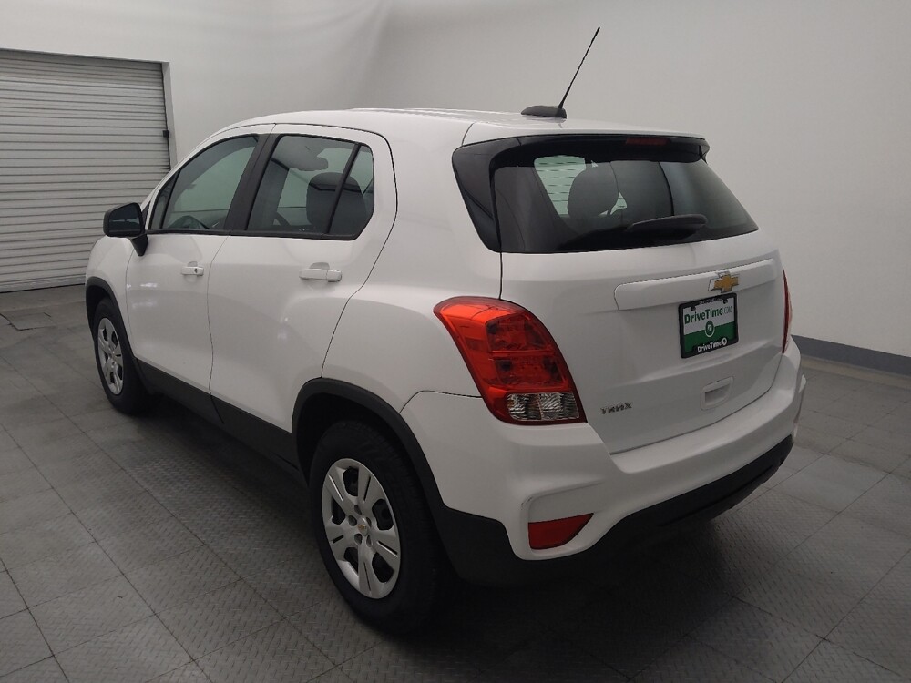 2017 Chevrolet Trax in Houston, TX 77034 - 18101409 5