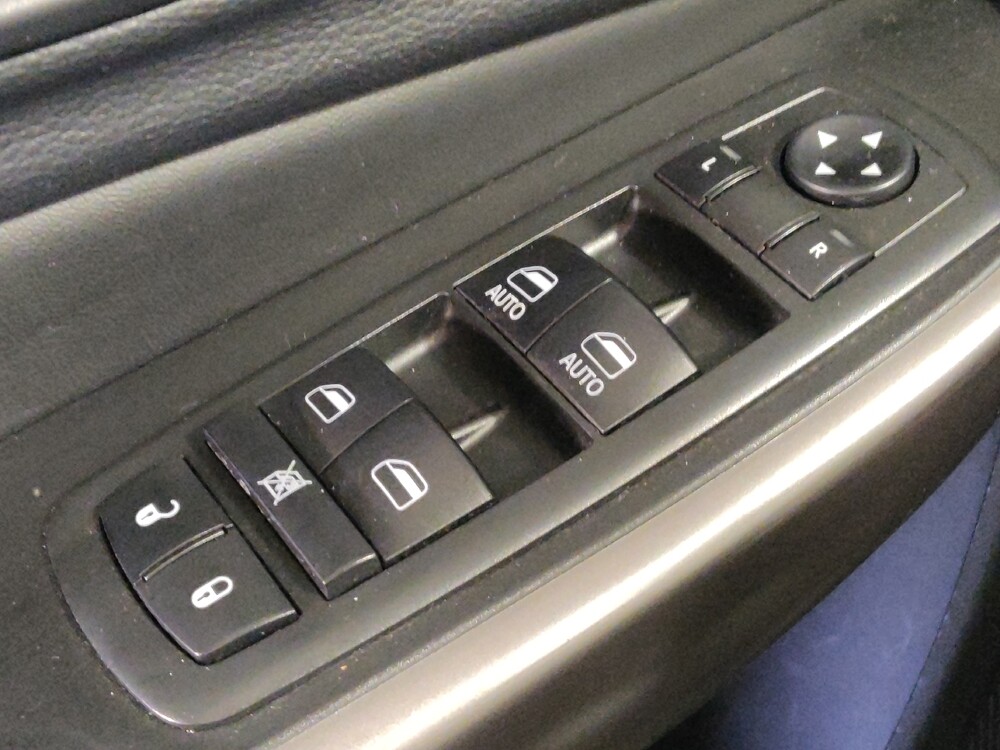 2019 Jeep Cherokee in San Antonio, TX 78238 - 18101413 27