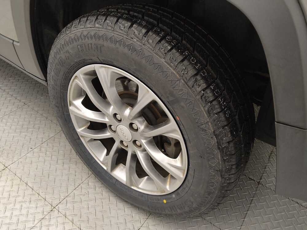 2019 Jeep Cherokee in San Antonio, TX 78238 - 18101413 31