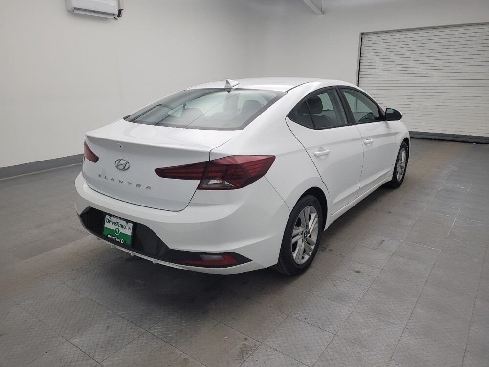 2020 Hyundai Elantra in Louisville, KY 40258 - 18101424 9