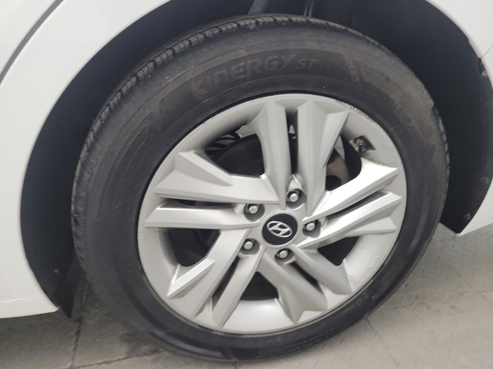 2020 Hyundai Elantra in Louisville, KY 40258 - 18101424 31