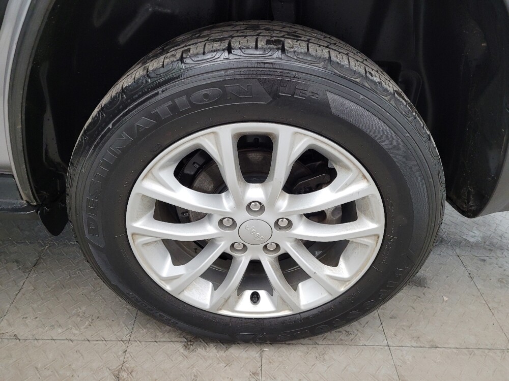 2021 Jeep Cherokee in Columbus, OH 43228 - 18101426 31