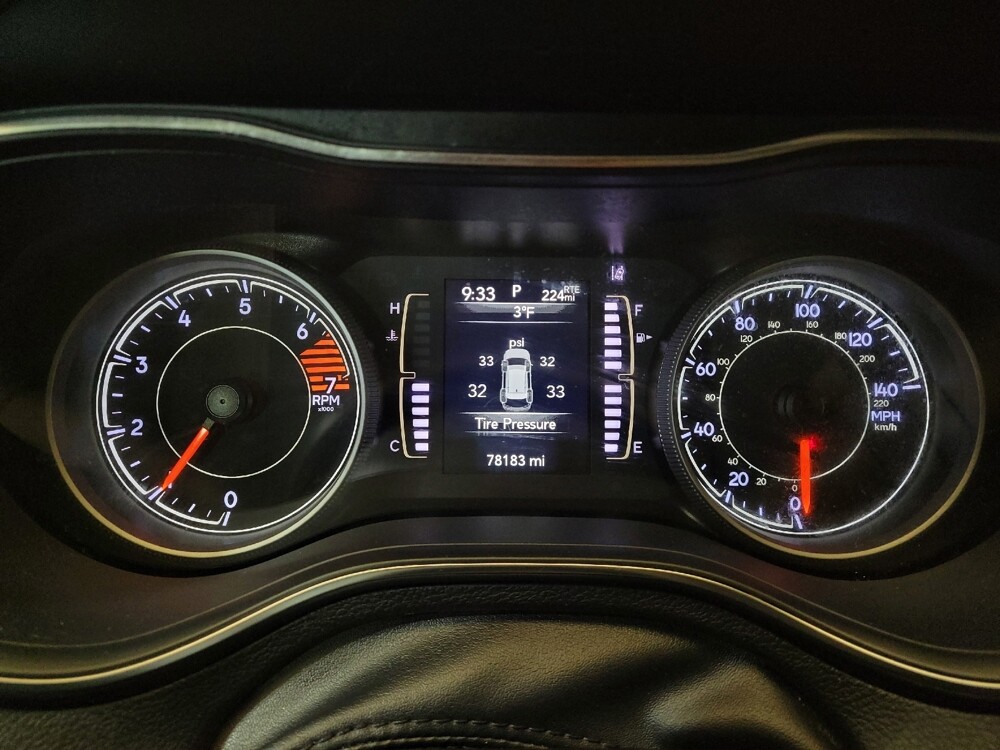 2021 Jeep Cherokee in Columbus, OH 43228 - 18101426 23