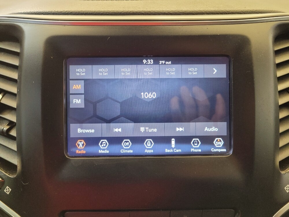 2021 Jeep Cherokee in Columbus, OH 43228 - 18101426 25