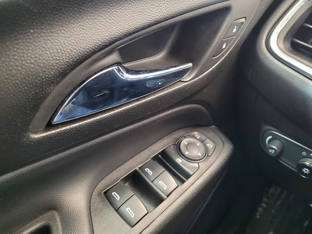 2022 Chevrolet Equinox in Louisville, KY 40258 - 18101431 27