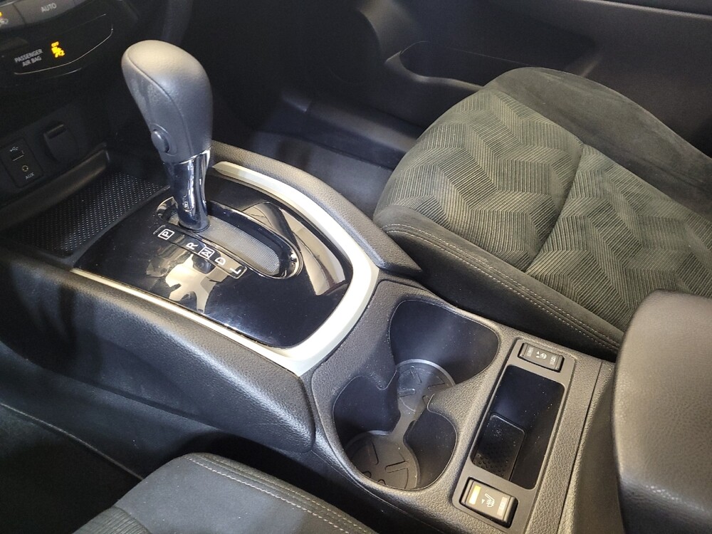 2016 Nissan Rogue in Fairfield, OH 45014 - 18101432 26