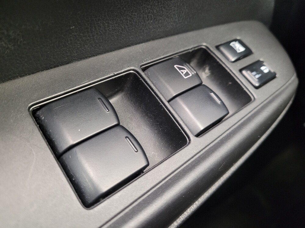 2019 Nissan Versa in Columbus, OH 43228 - 18101433 27