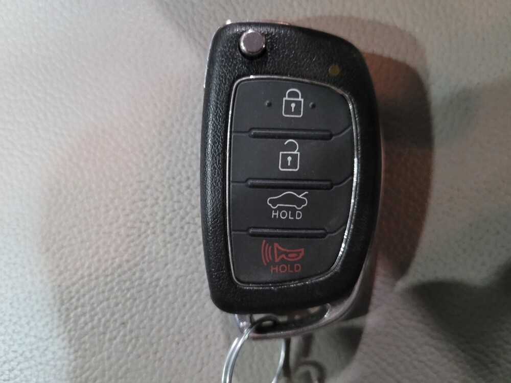 2017 Hyundai Sonata in Pittsburgh, PA 15236 - 18101436 32