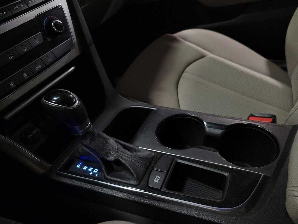 2017 Hyundai Sonata in Pittsburgh, PA 15236 - 18101436 26