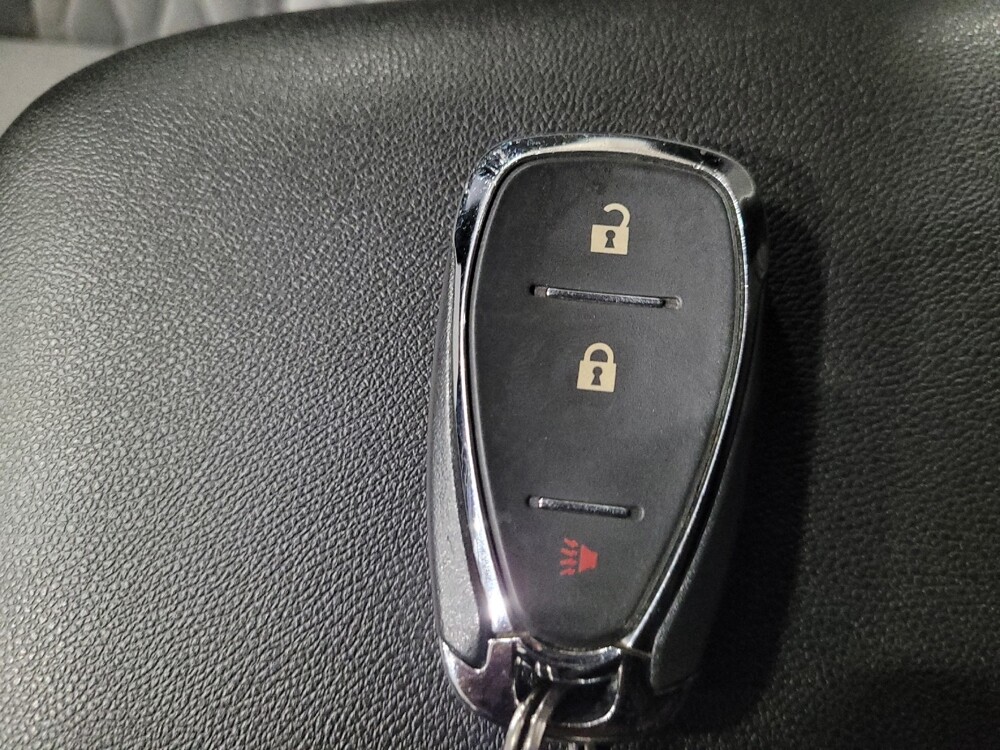 2020 Chevrolet Equinox in Pittsburgh, PA 15237 - 18101437 32