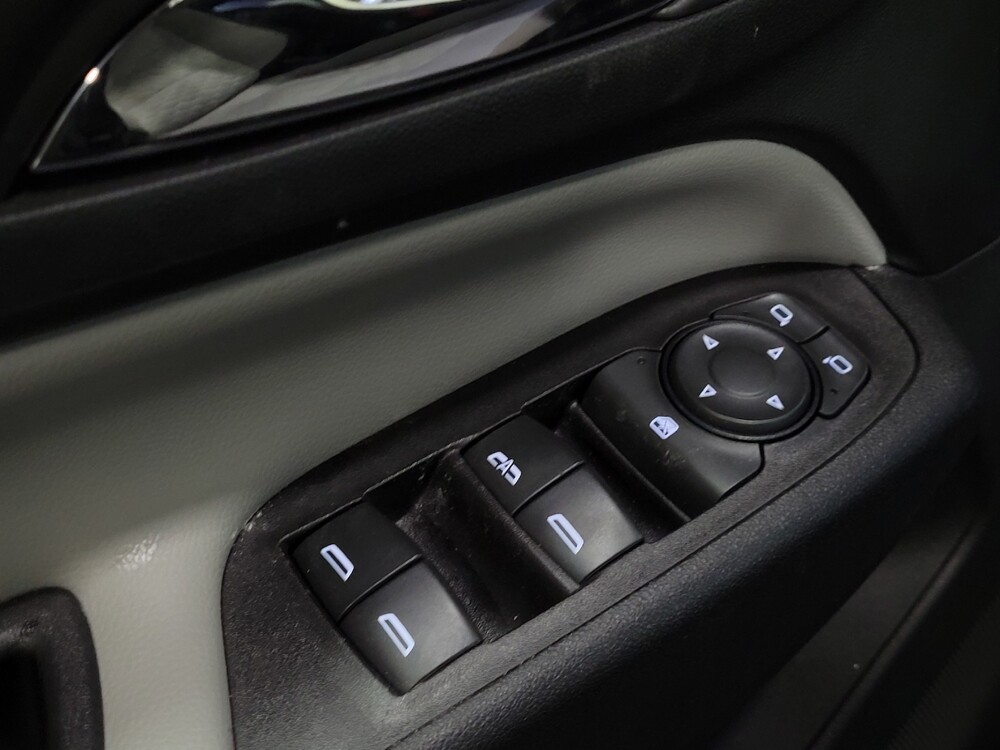 2020 Chevrolet Equinox in Pittsburgh, PA 15237 - 18101437 27