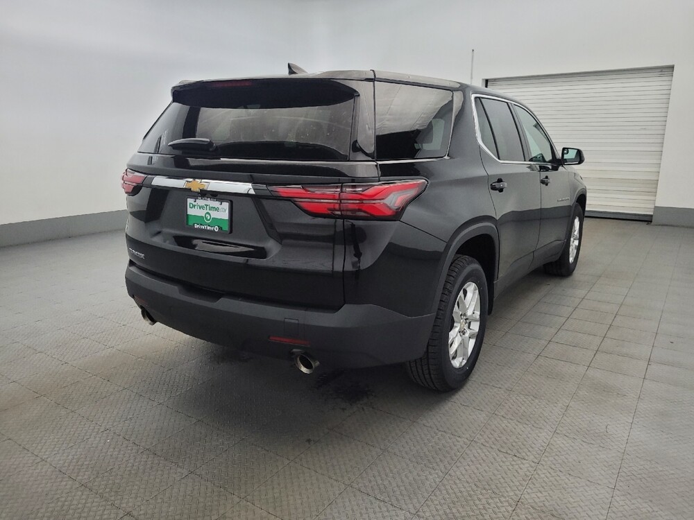 2022 Chevrolet Traverse in Williamstown, NJ 8094 - 18101439 9