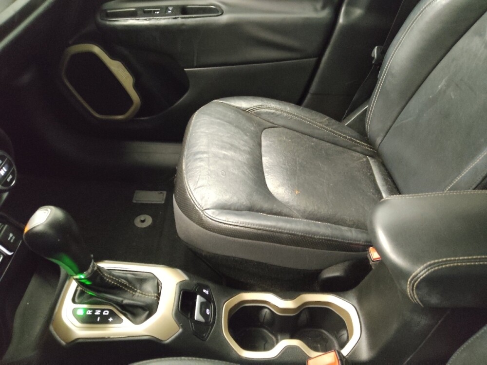 2015 Jeep Renegade in Mishawaka, IN 46545 - 18101449 26