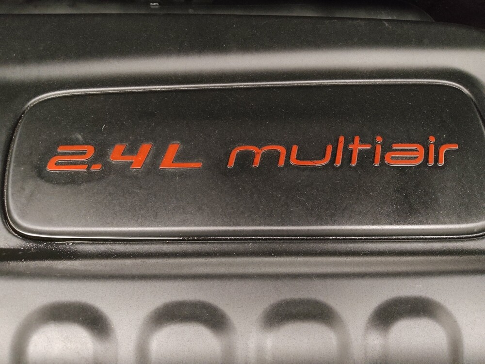 2015 Jeep Renegade in Mishawaka, IN 46545 - 18101449 30