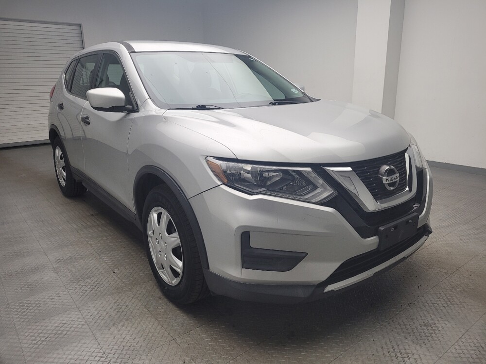 2017 Nissan Rogue in Eastpointe, MI 48021 - 18101452 13