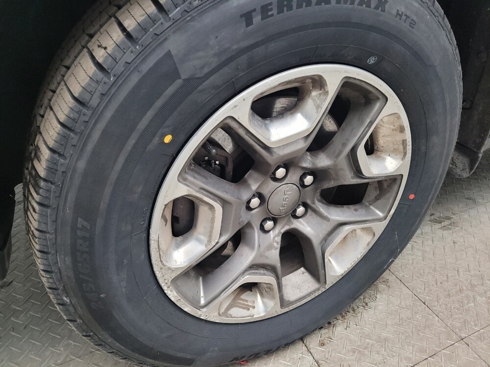 2019 Jeep Cherokee in St. Louis, MO 63125 - 18101454 31