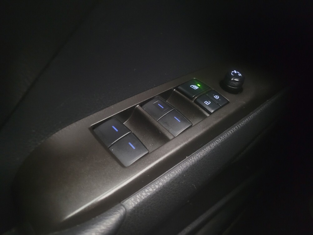 2021 Toyota Camry in St. Louis, MO 63125 - 18101455 27