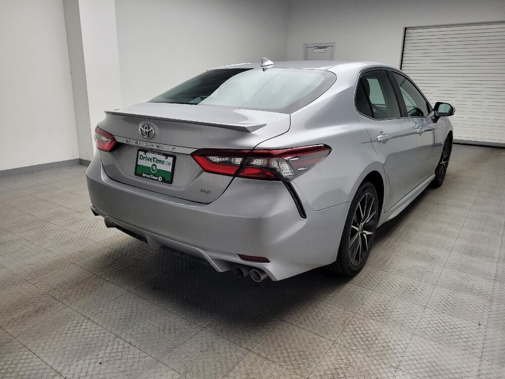 2021 Toyota Camry in St. Louis, MO 63125 - 18101455 9