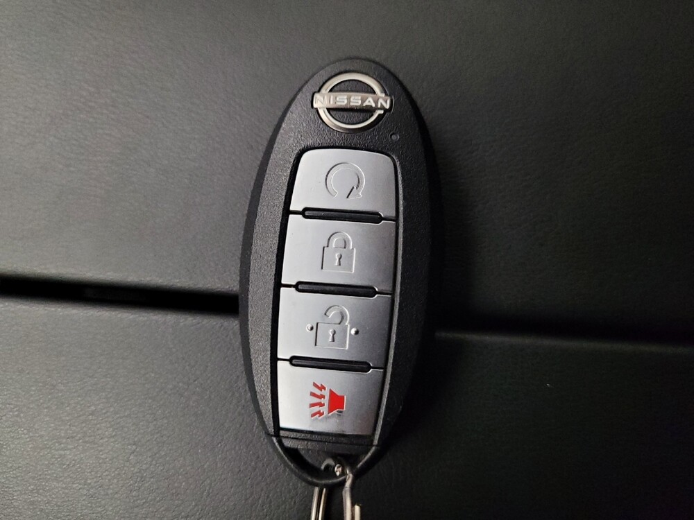 2022 Nissan Rogue in Downey, CA 90241 - 18101469 32