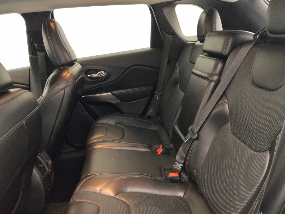 2019 Jeep Cherokee in Tampa, FL 33612 - 18101470 18