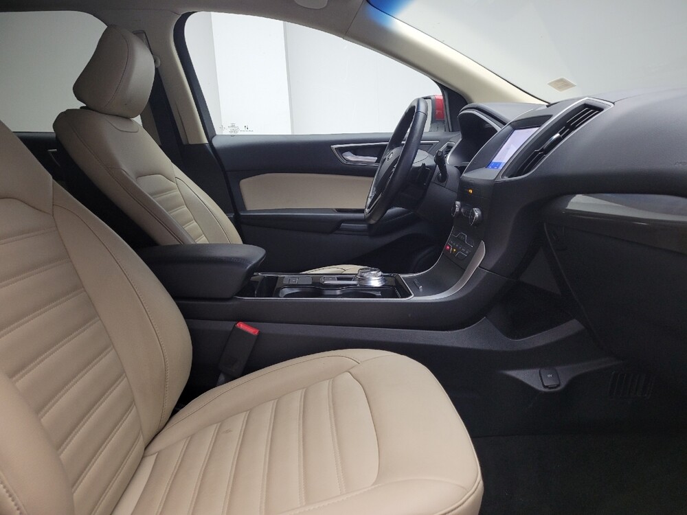2020 Ford Edge in St. Louis, MO 63125 - 18101477 21