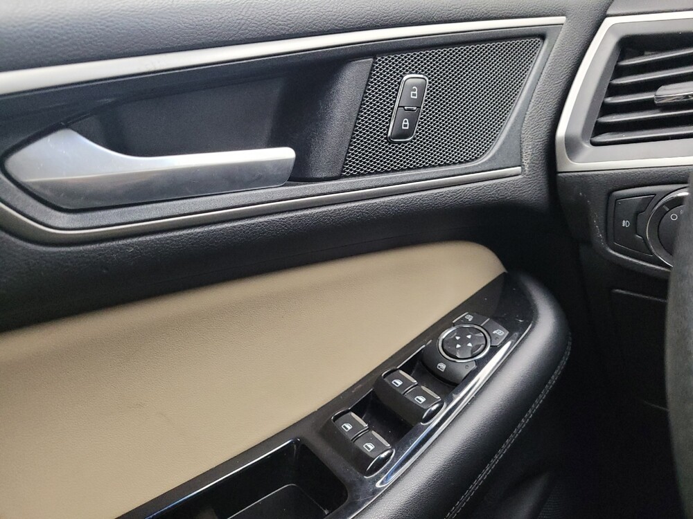 2020 Ford Edge in St. Louis, MO 63125 - 18101477 27