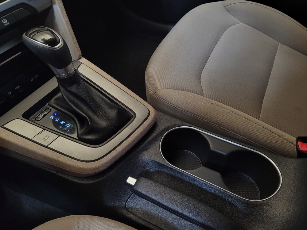 2018 Hyundai Elantra in Louisville, KY 40258 - 18101478 26
