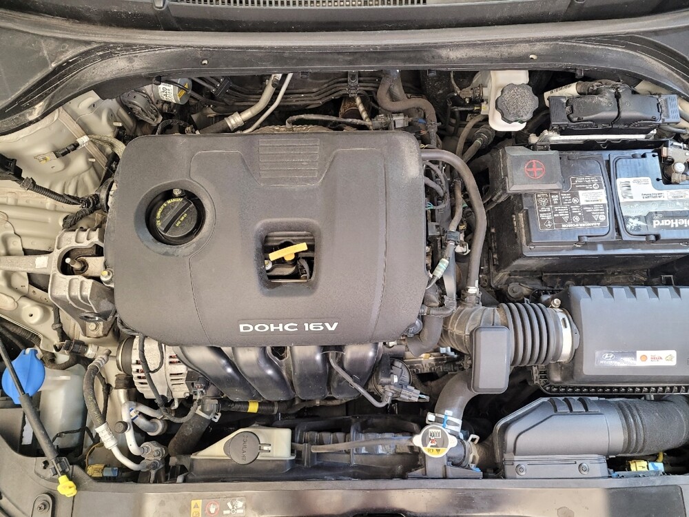 2018 Hyundai Elantra in Louisville, KY 40258 - 18101478 30