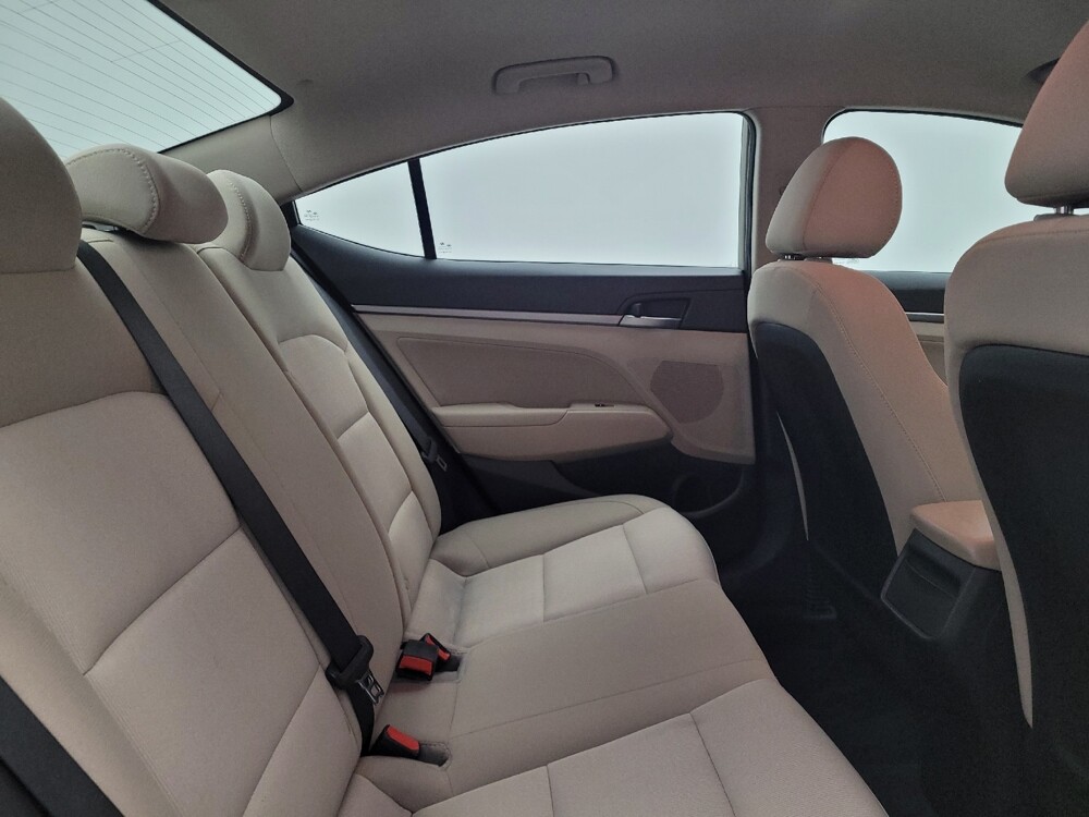 2018 Hyundai Elantra in Louisville, KY 40258 - 18101478 19