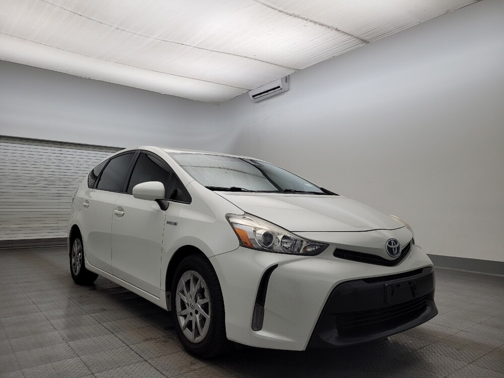 2015 Toyota Prius V in Glendale, AZ 85301 - 18101482 13