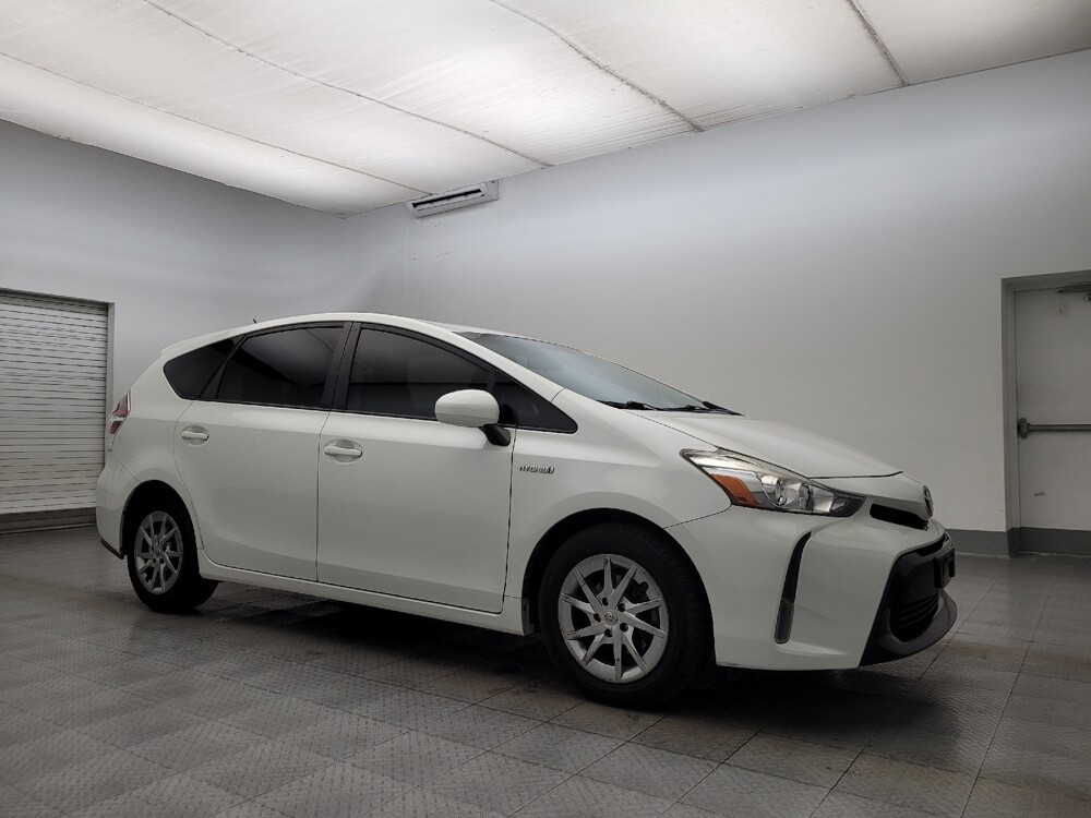 2015 Toyota Prius V in Glendale, AZ 85301 - 18101482 11
