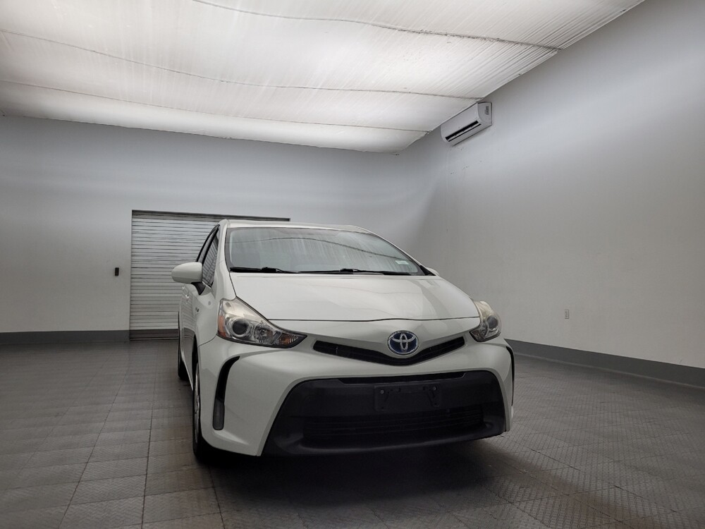 2015 Toyota Prius V in Glendale, AZ 85301 - 18101482 14