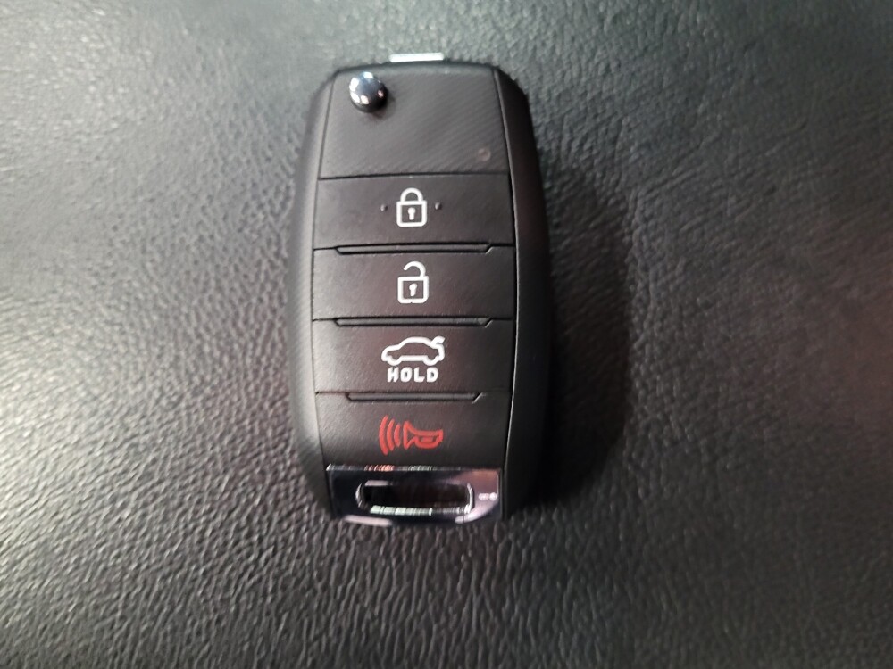 2019 Kia Optima in Torrance, CA 90504 - 18101488 32