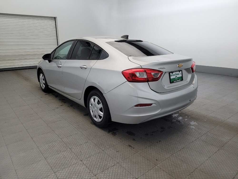 2017 Chevrolet Cruze in Chesapeake, VA 23320 - 18101491 5