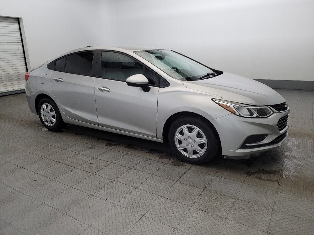 2017 Chevrolet Cruze in Chesapeake, VA 23320 - 18101491 11