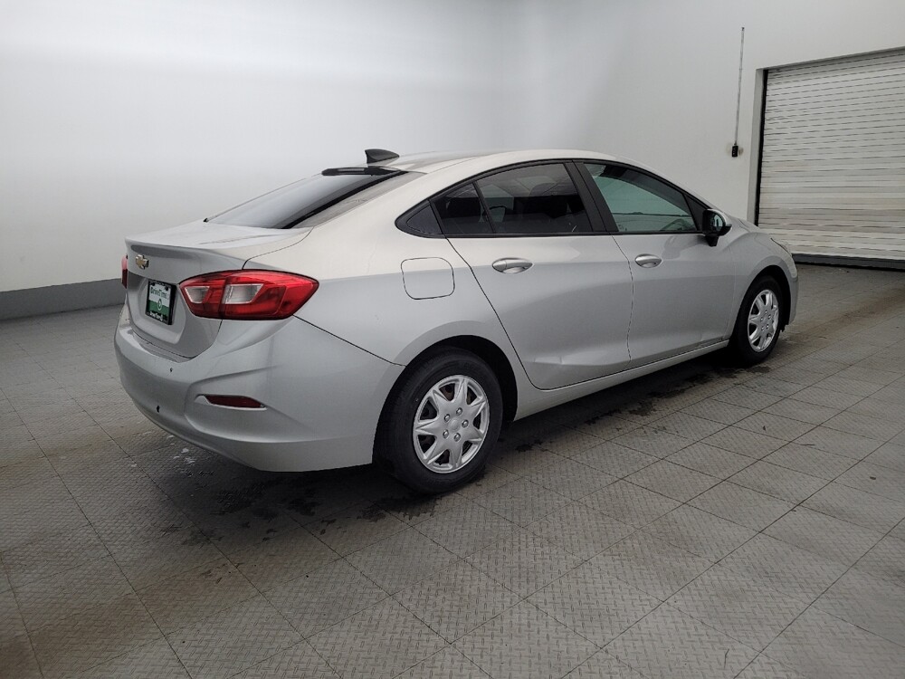 2017 Chevrolet Cruze in Chesapeake, VA 23320 - 18101491 10