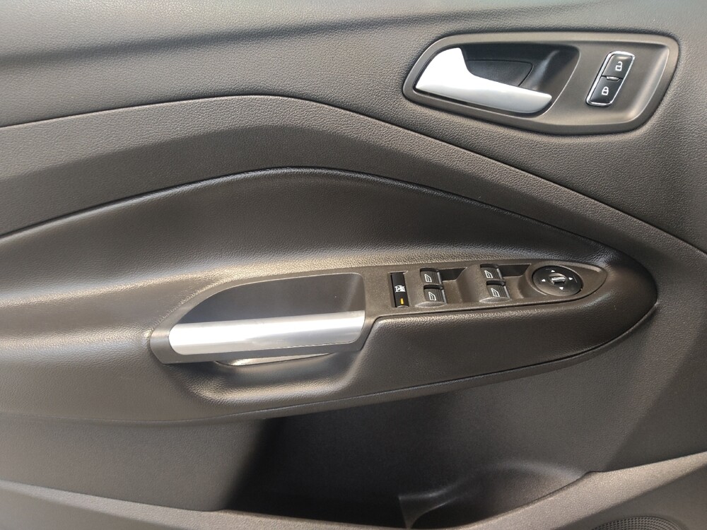 2014 Ford Escape in Fairfield, OH 45014 - 18101500 27