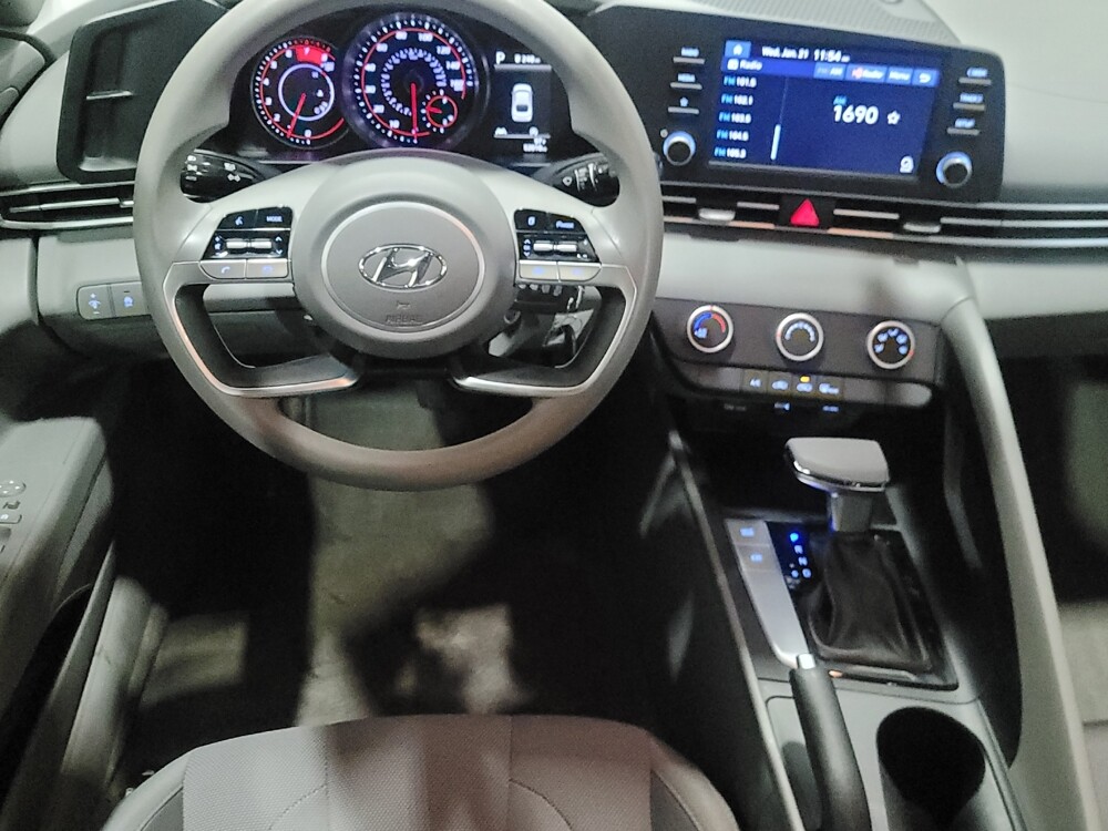 2021 Hyundai Elantra in Pittsburgh, PA 15236 - 18101501 22