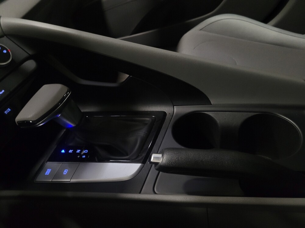 2021 Hyundai Elantra in Pittsburgh, PA 15236 - 18101501 26